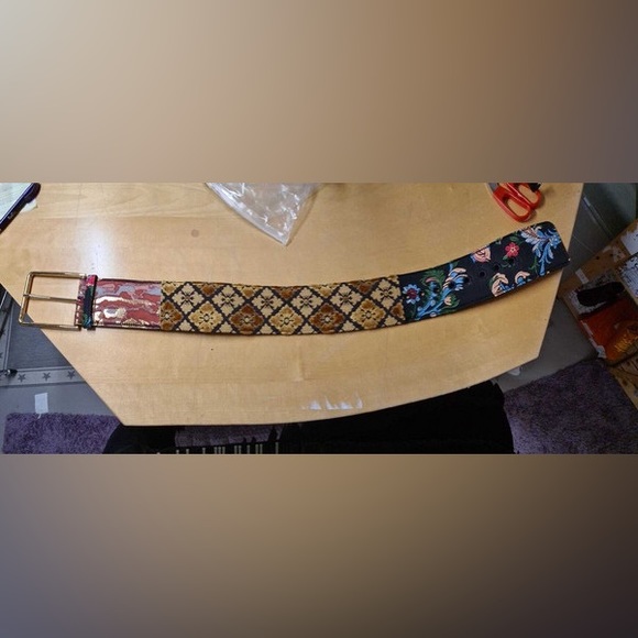 Dolce & Gabbana Multicolor Embroidered Leather Gold Metal Buckle Belt - Picture 4 of 4